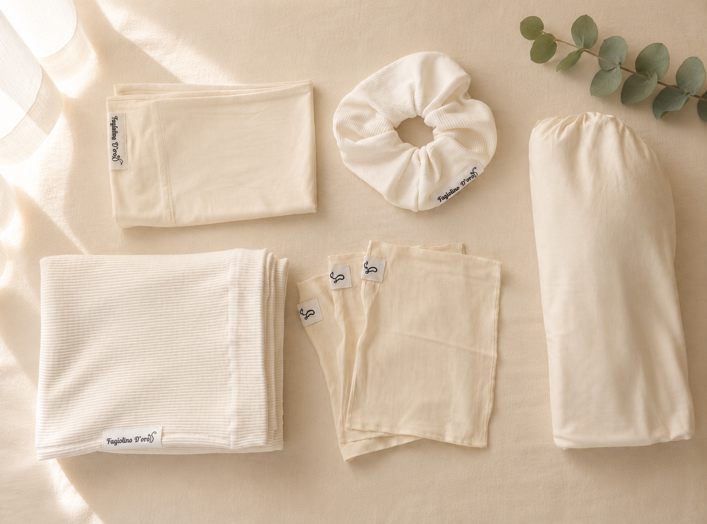 Kit Nascita Fagiolino d'Oro completo — copertina, lenzuolo, federa, telini e codino